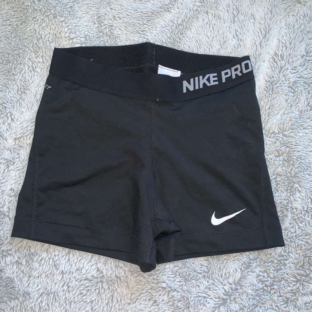 Women’s Nike pro shorts